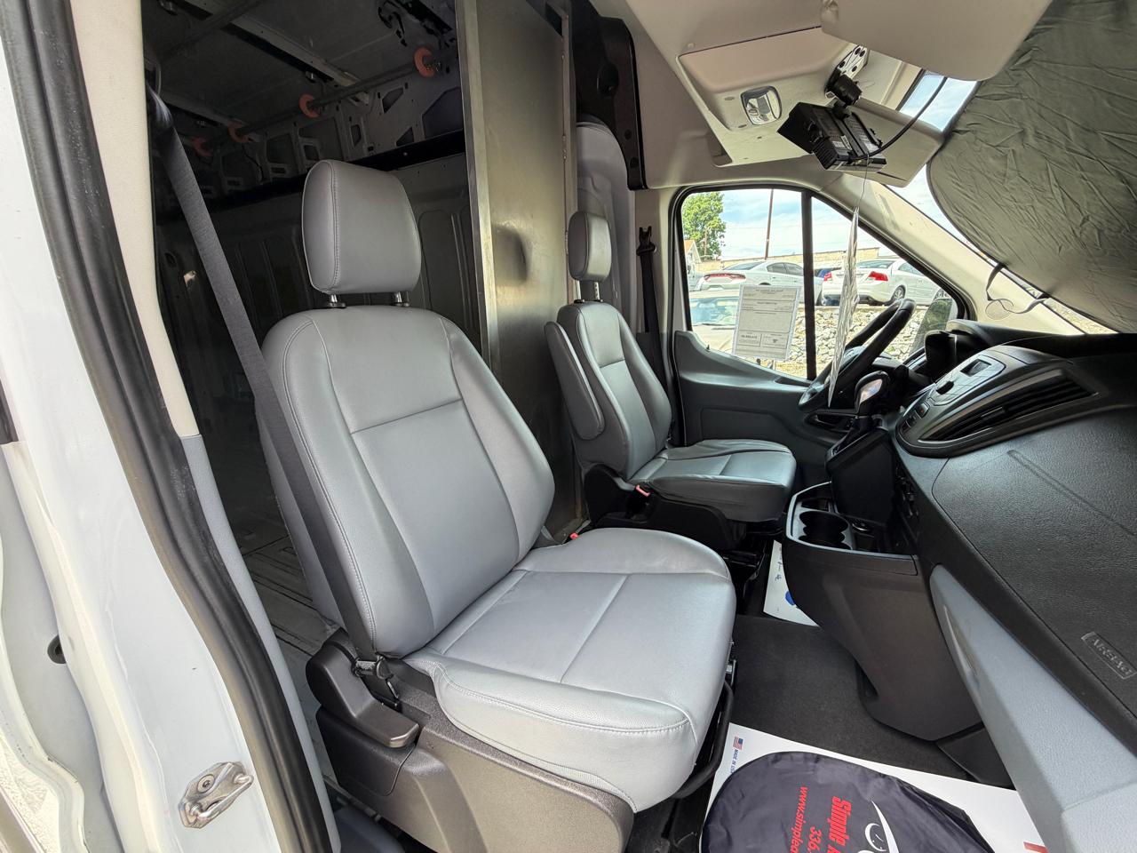 Ford Transit 350 Van High Roof w/Sliding Pass. 148-in. WB EL 2015