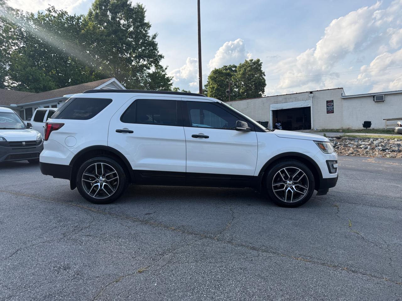 Ford Explorer Sport 4WD 2016