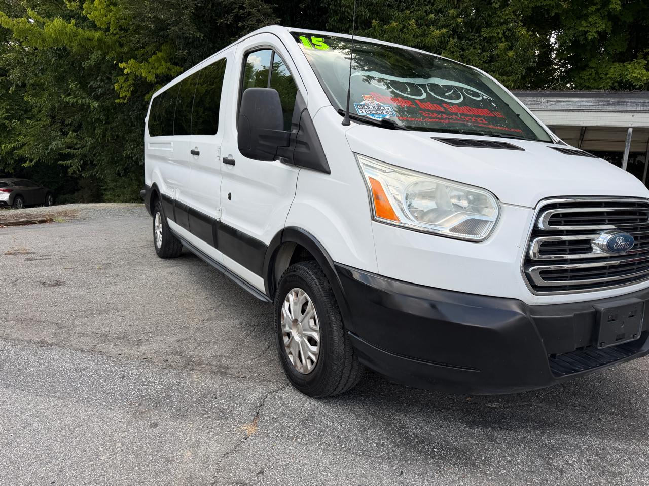 Ford Transit 350 Wagon Low Roof XLT 60/40 Pass. 148-in. WB 2015
