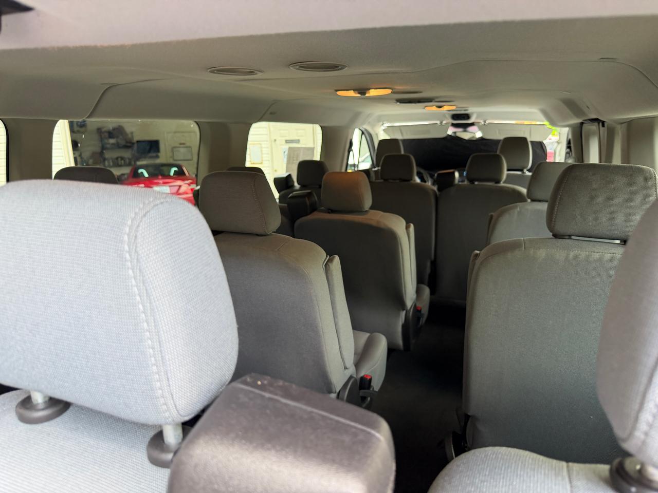 Ford Transit 350 Wagon Low Roof XLT 60/40 Pass. 148-in. WB 2015