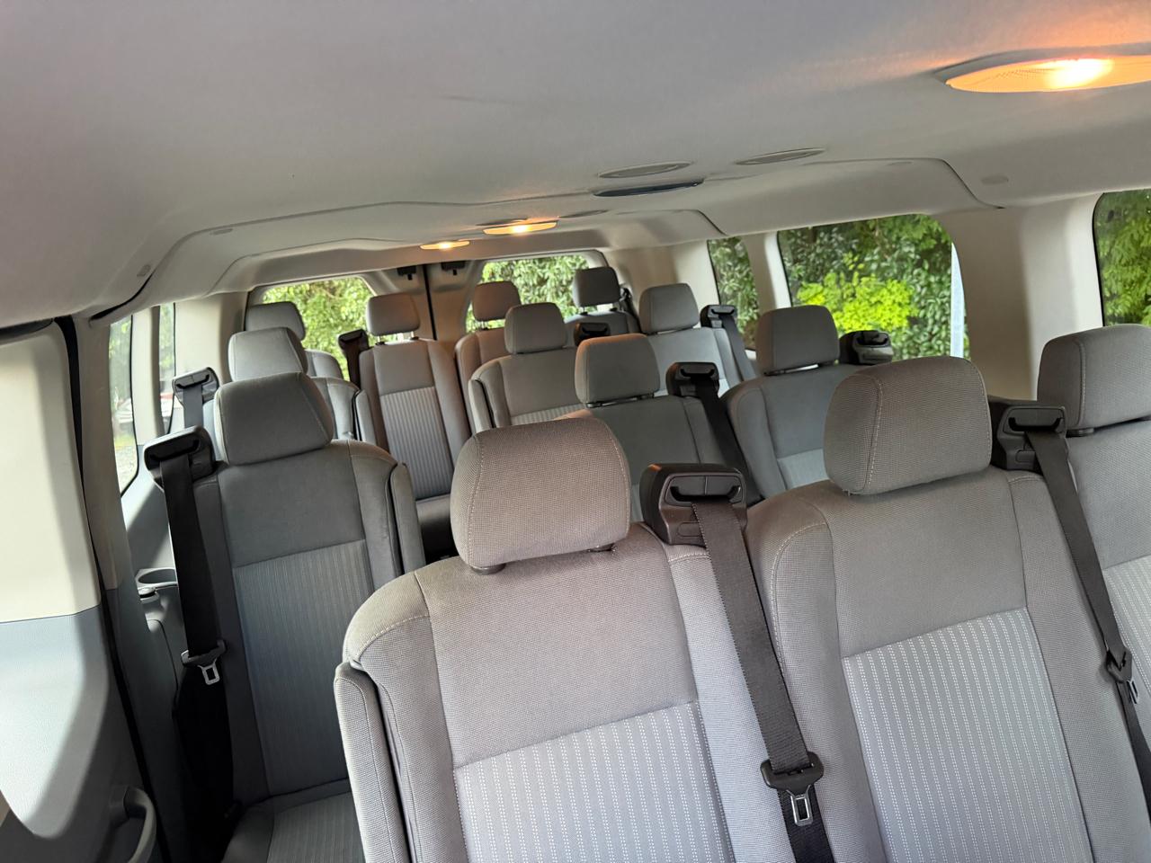 Ford Transit 350 Wagon Low Roof XLT 60/40 Pass. 148-in. WB 2015