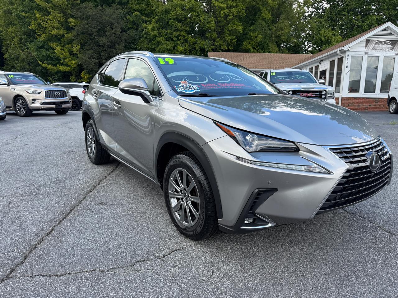 Lexus NX 300  2019
