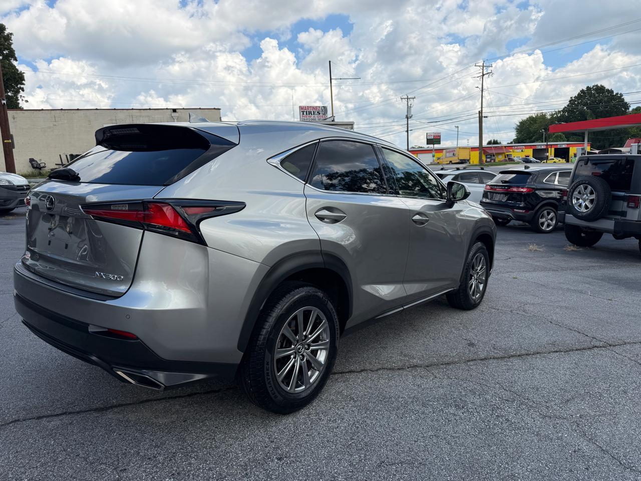 Lexus NX 300  2019
