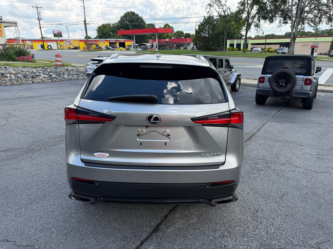 Lexus NX 300  2019