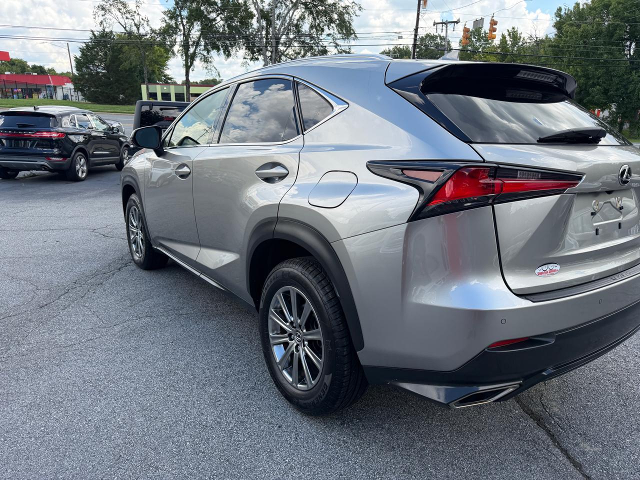 Lexus NX 300  2019
