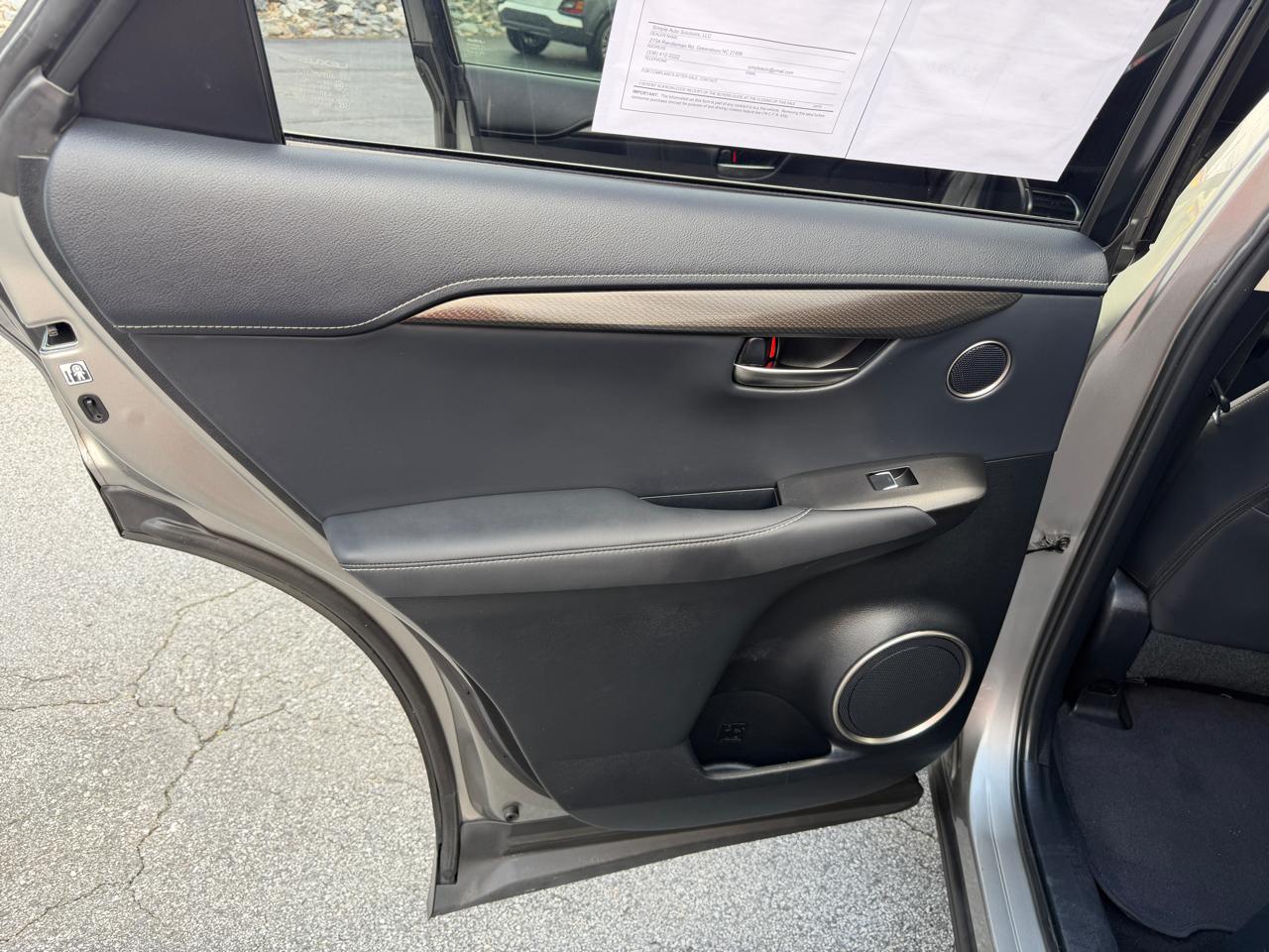 Lexus NX 300  2019