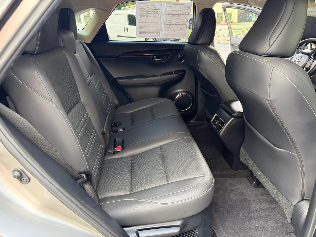 Lexus NX 300  2019