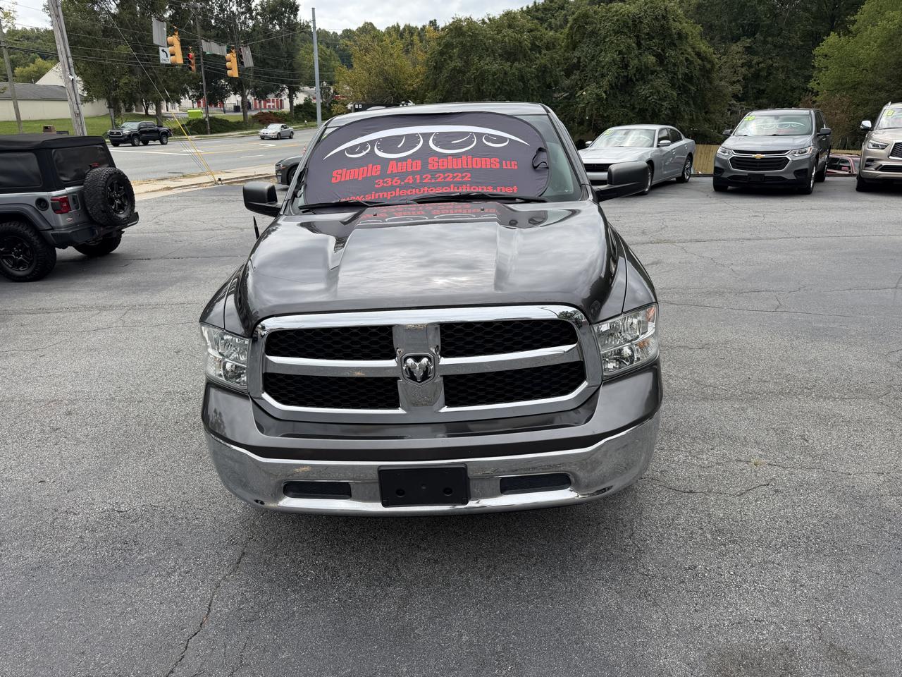 RAM 1500 4WD Quad Cab 140.5" SLT 2017
