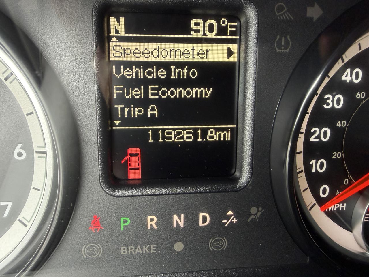 RAM 1500 4WD Quad Cab 140.5" SLT 2017