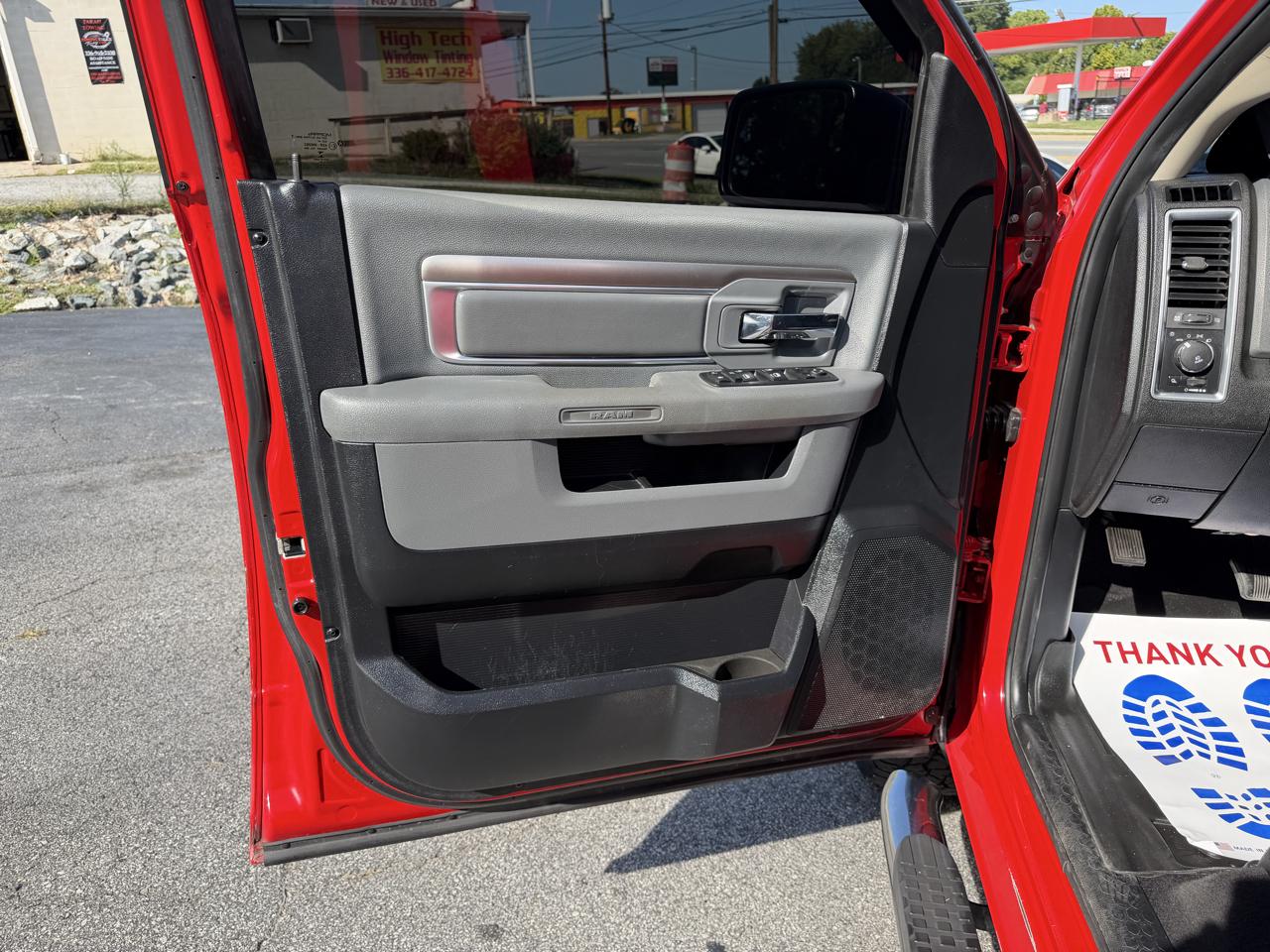 RAM 1500 4WD Crew Cab 149" SLT 2014