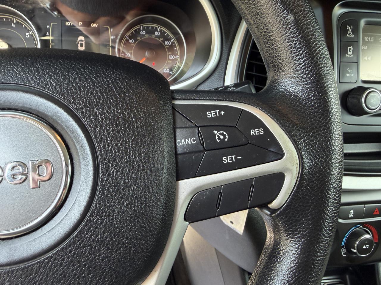 Jeep Cherokee Sport FWD 2015