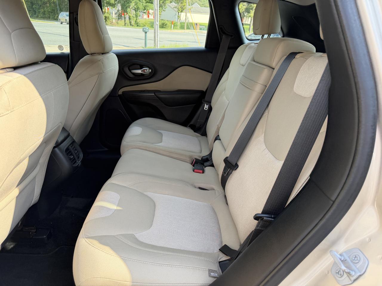 Jeep Cherokee Sport FWD 2015
