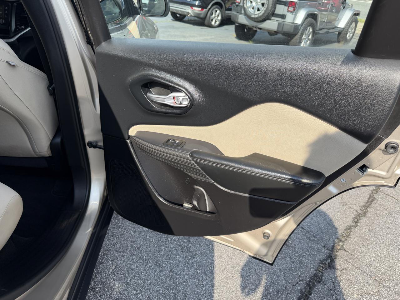 Jeep Cherokee Sport FWD 2015