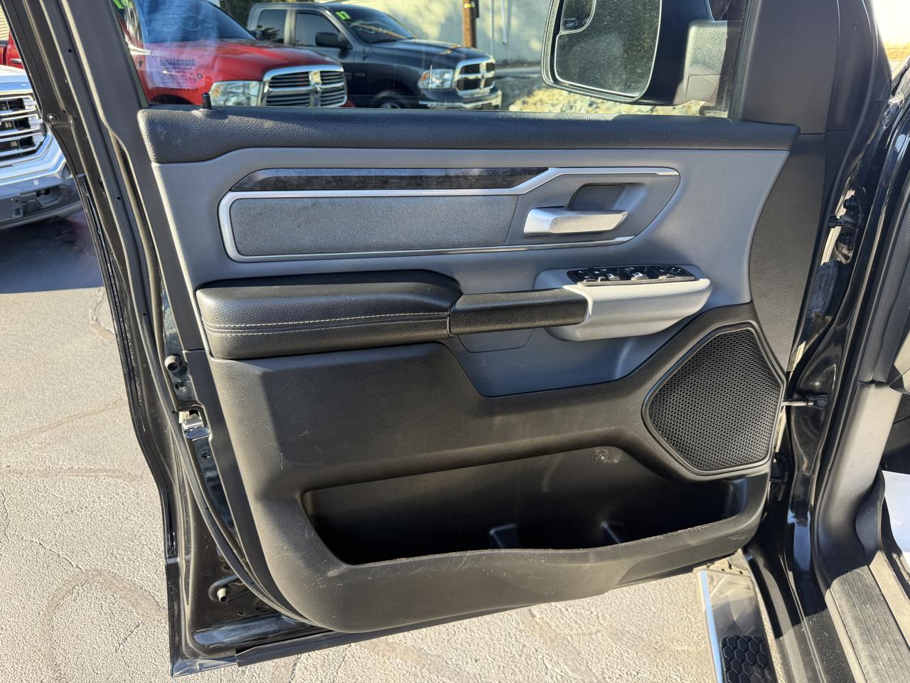 RAM 1500 Big Horn Quad Cab 4WD 2021