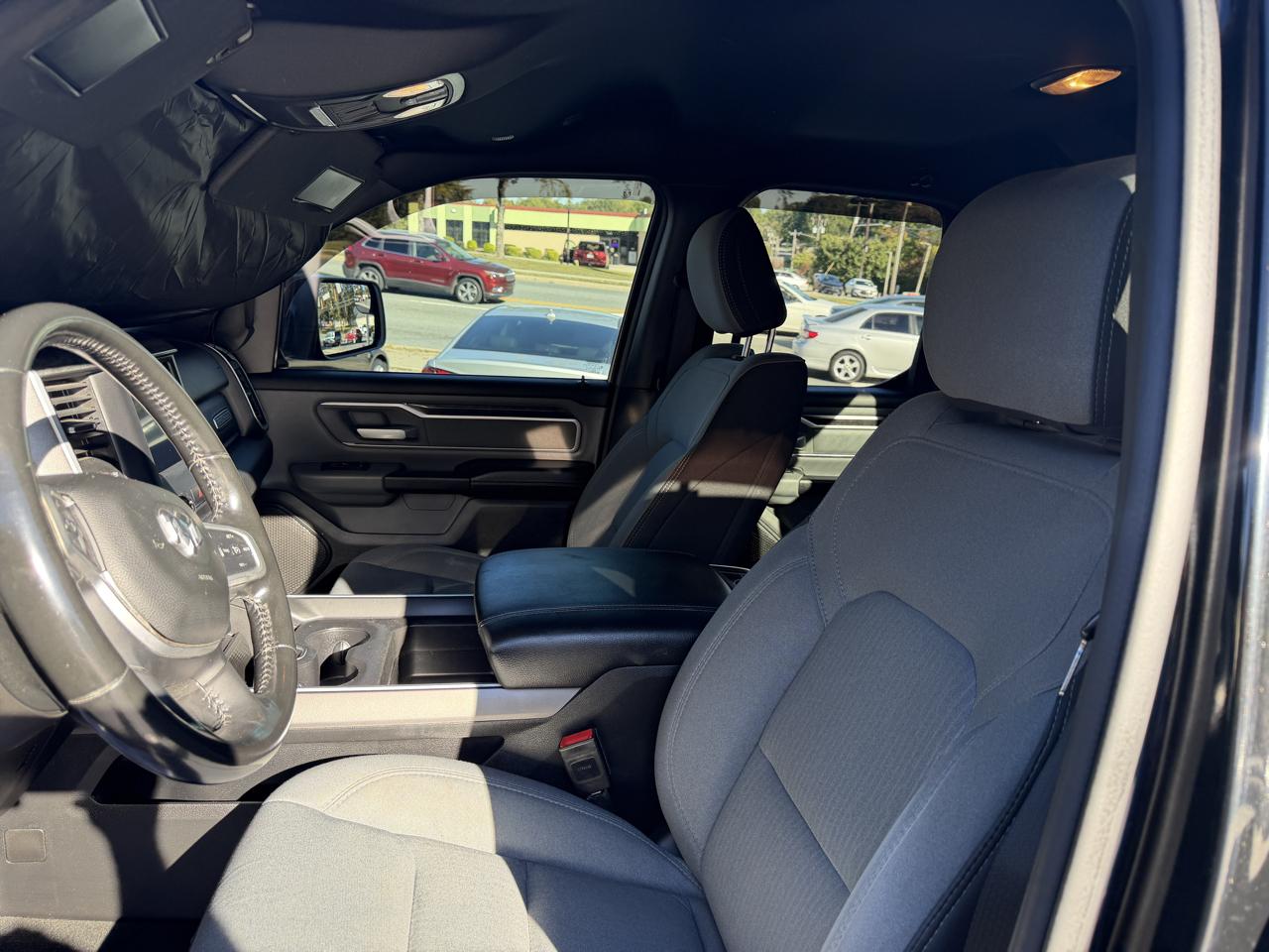 RAM 1500 Big Horn Quad Cab 4WD 2021