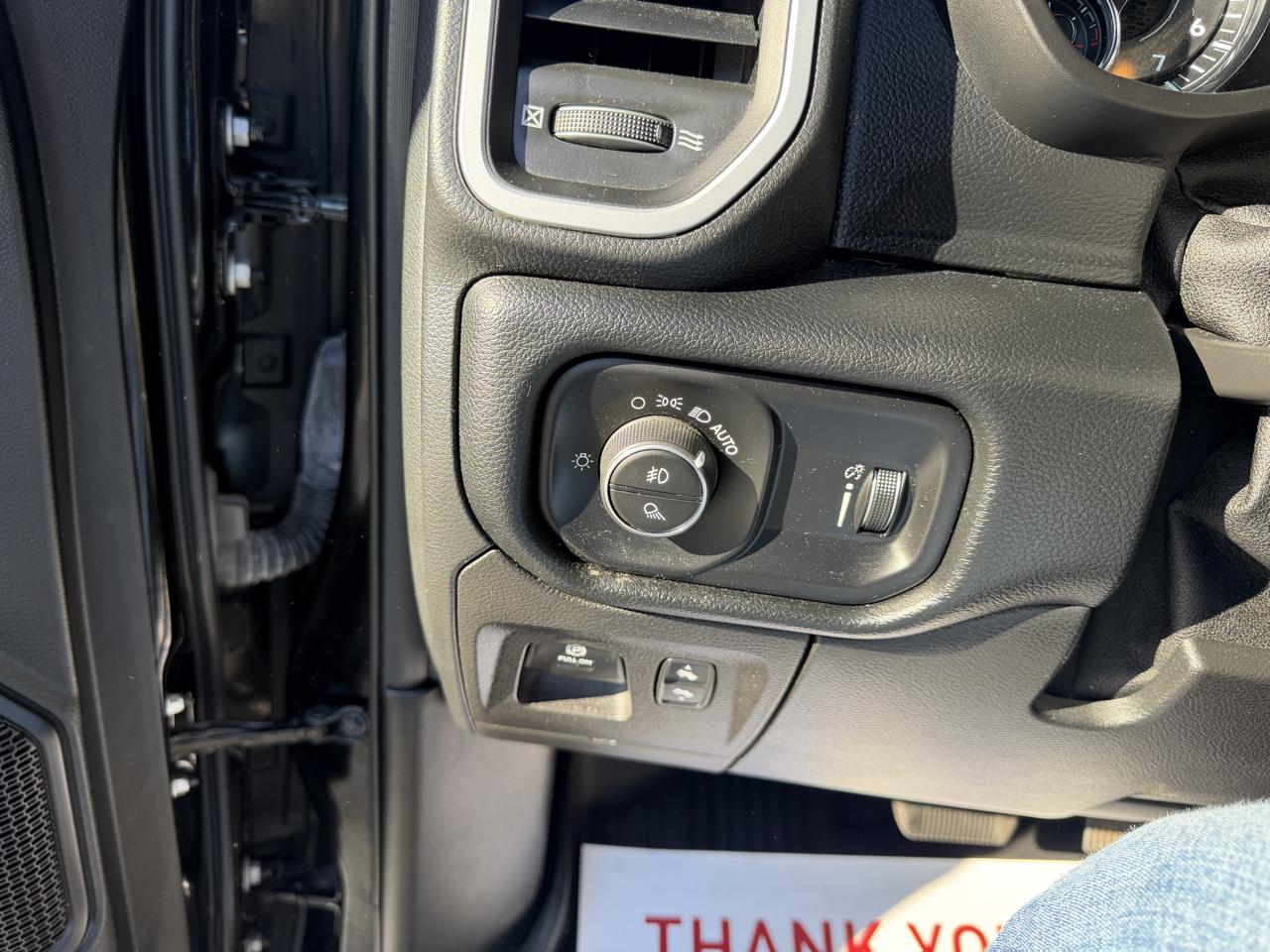 RAM 1500 Big Horn Quad Cab 4WD 2021