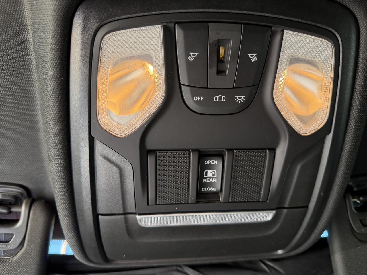 RAM 1500 Big Horn Quad Cab 4WD 2021