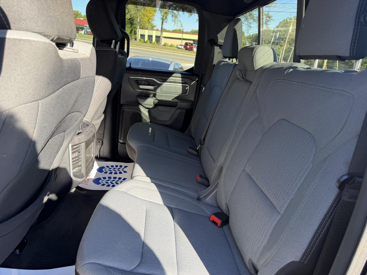 RAM 1500 Big Horn Quad Cab 4WD 2021