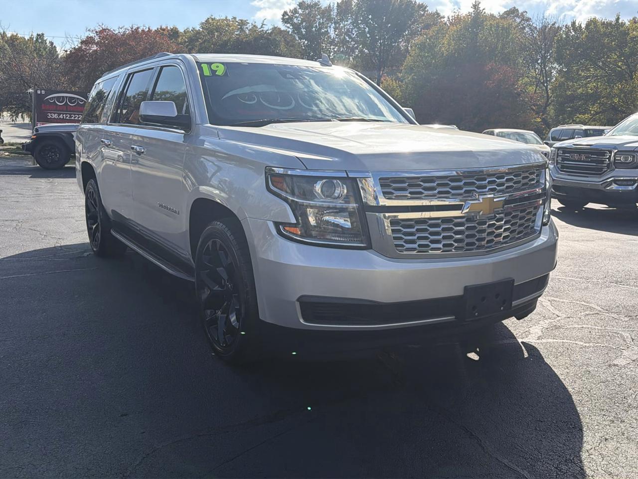 Chevrolet Suburban LT 4WD 2019