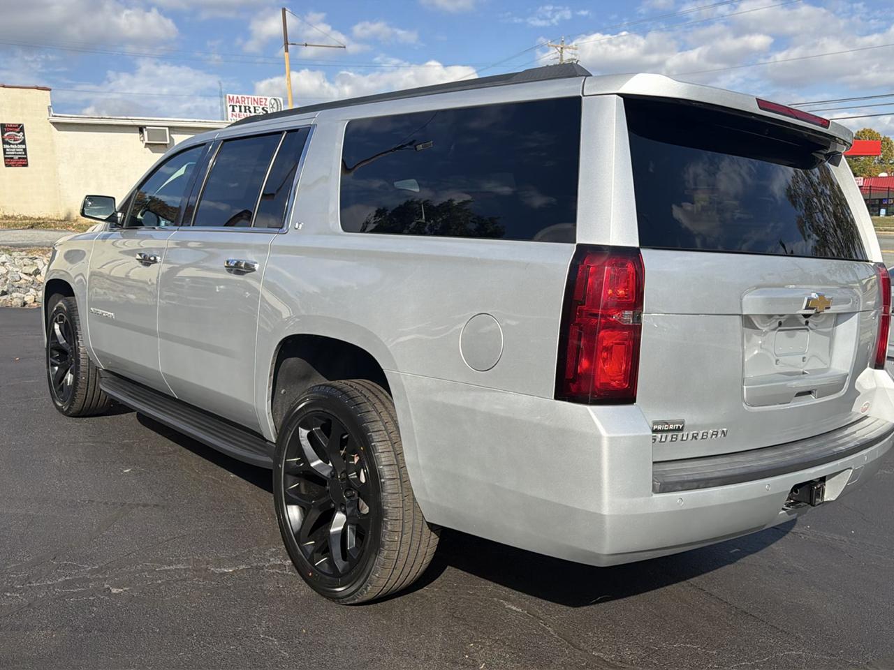 Chevrolet Suburban LT 4WD 2019