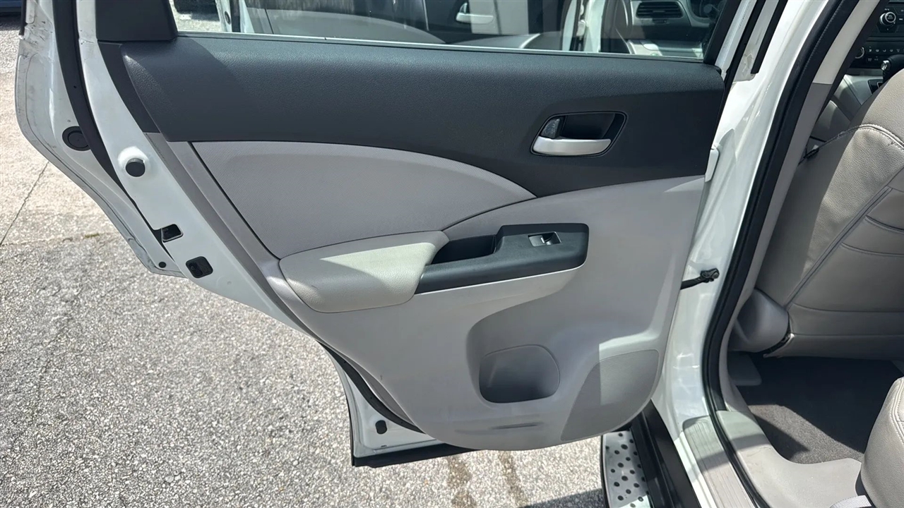 Honda CR-V LX 2WD 5-Speed AT 2014