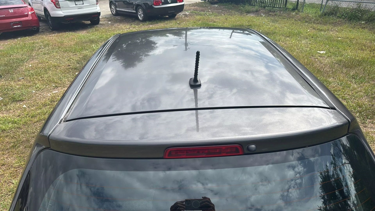Toyota Yaris SE 5-Door AT 2015