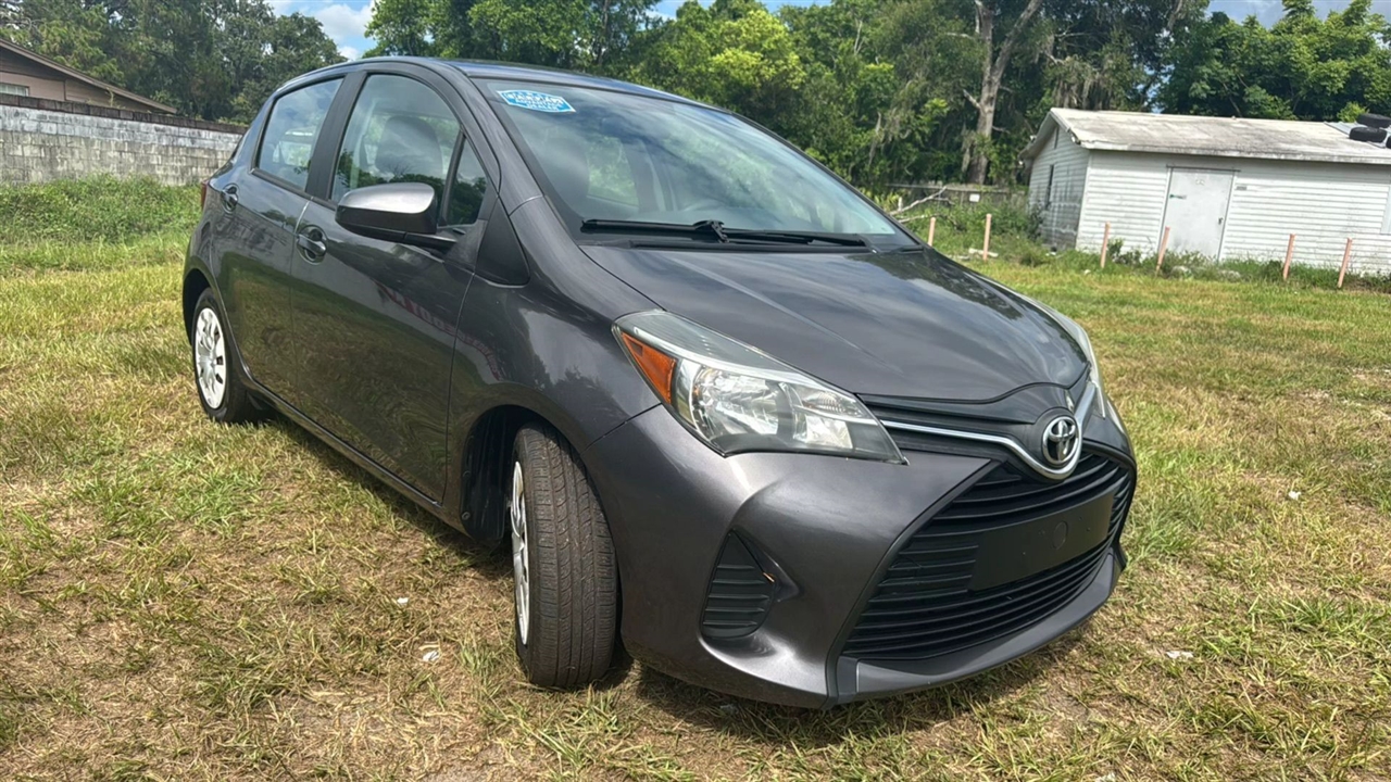 Toyota Yaris SE 5-Door AT 2015