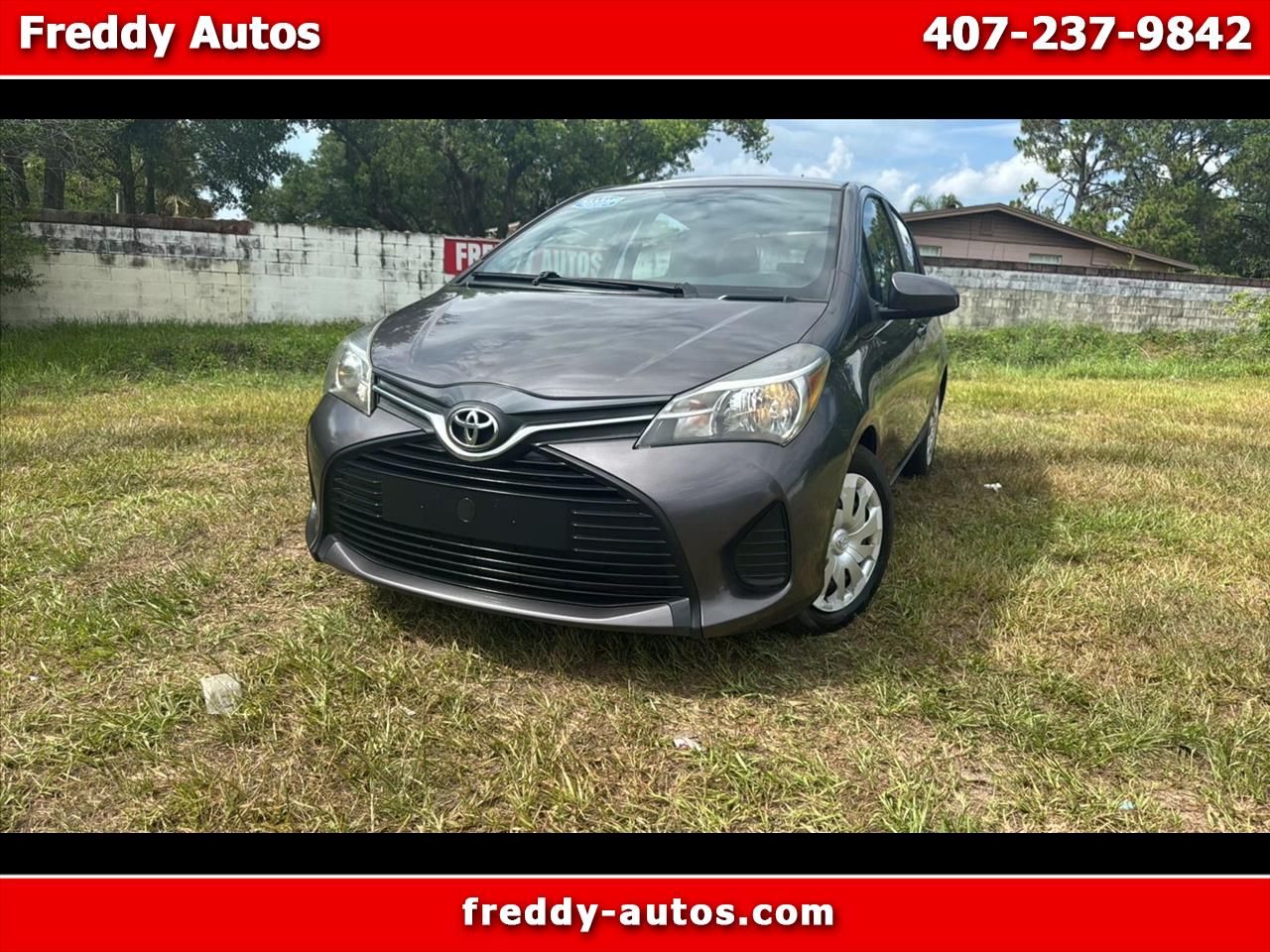 2015 Toyota Yaris SE 5-Door AT