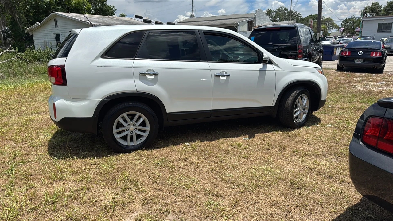 Kia Sorento LX 2WD 2015