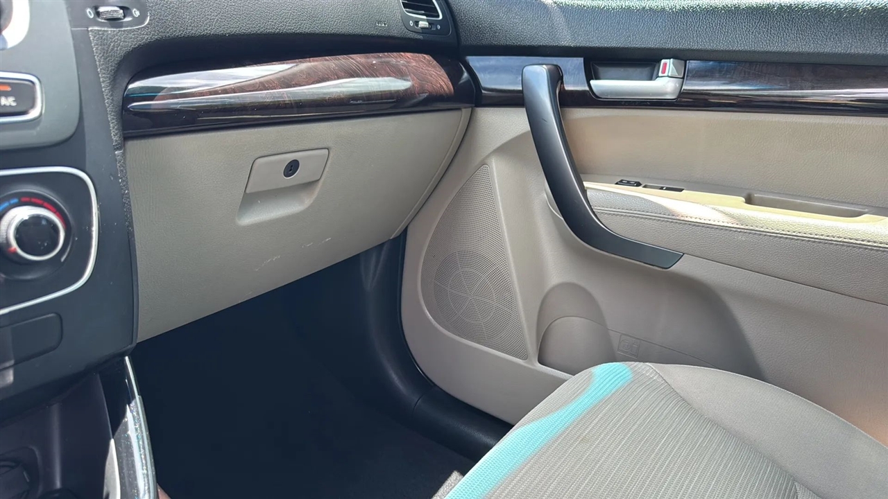 Kia Sorento LX 2WD 2015