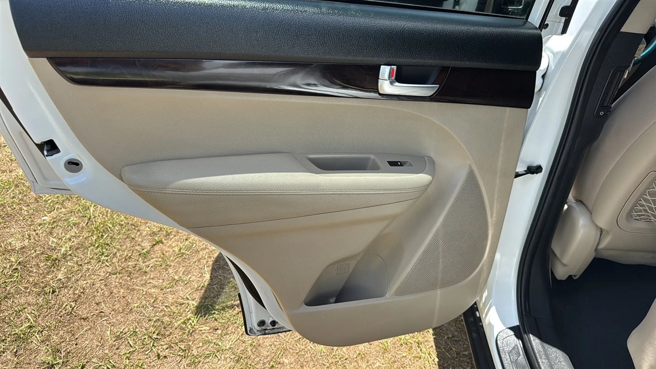 Kia Sorento LX 2WD 2015