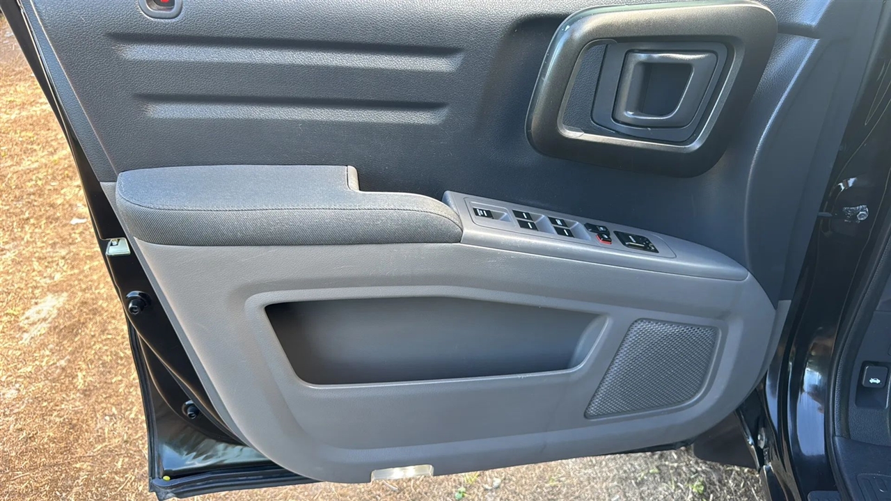 Honda Ridgeline RT 2011