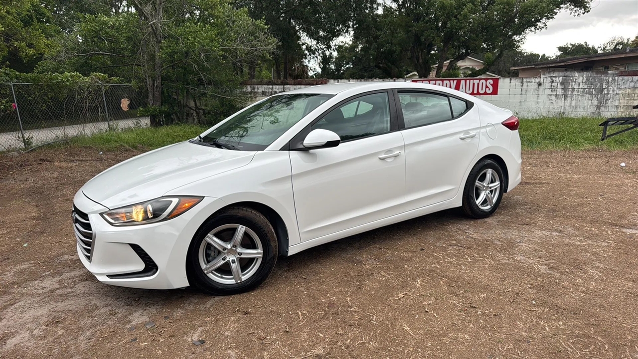 Hyundai Elantra SE 6AT 2017