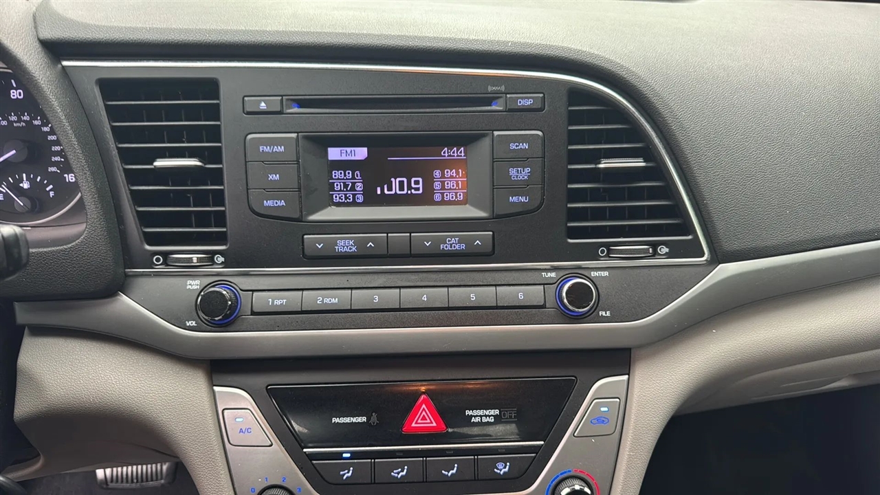 Hyundai Elantra SE 6AT 2017