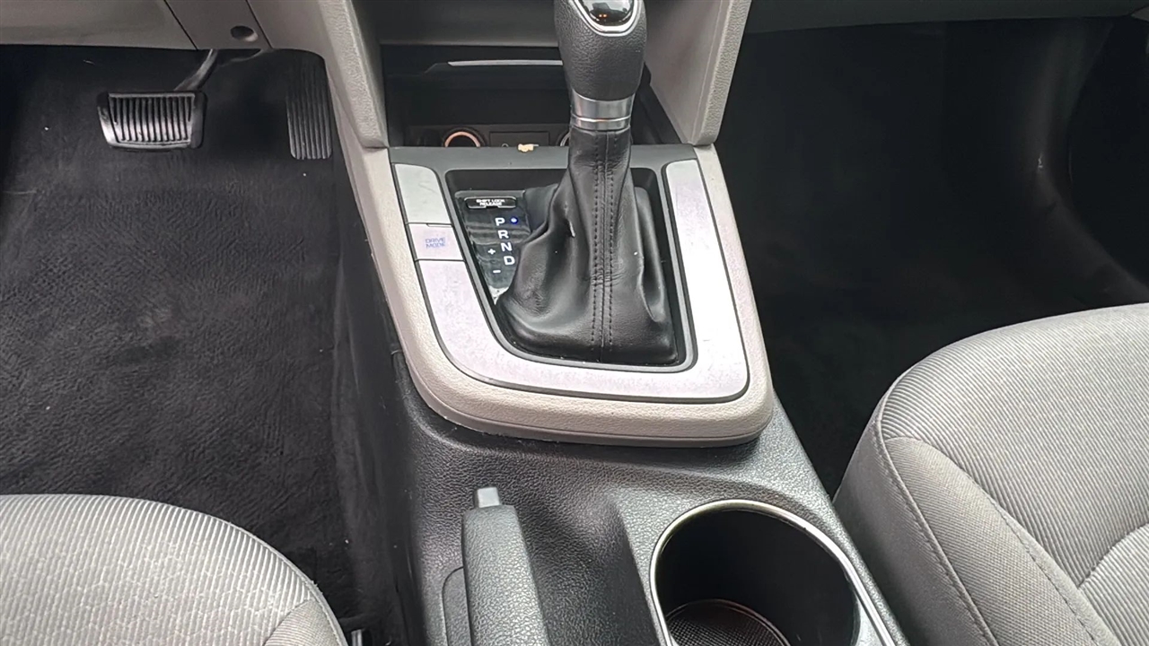 Hyundai Elantra SE 6AT 2017