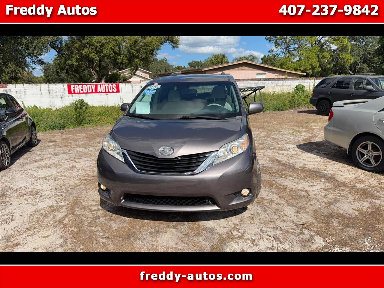 2014 Toyota Sienna LE FWD 8-Passenger V6