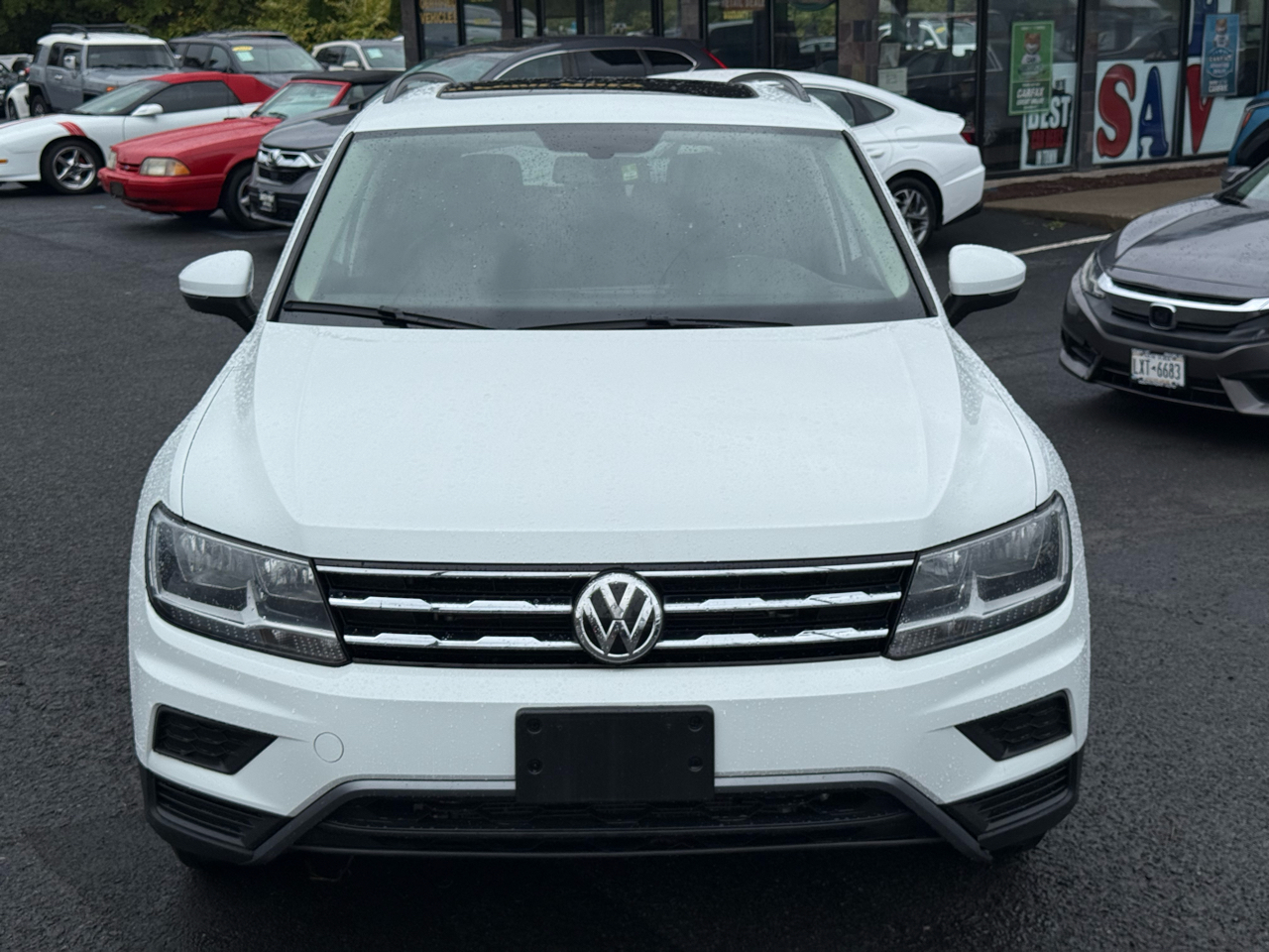2019 Volkswagen Tiguan SEL photo 3