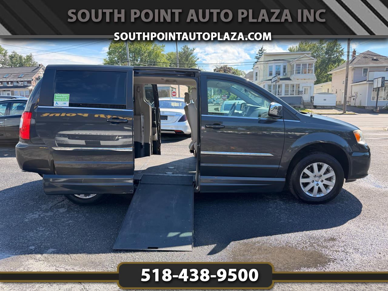 2012 Chrysler Town & Country 4dr Wgn Touring-L