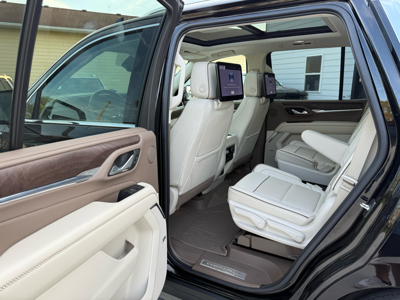 2022 Gmc Yukon Denali photo 9