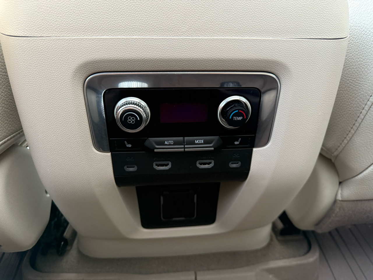 2022 Gmc Yukon Denali photo 10