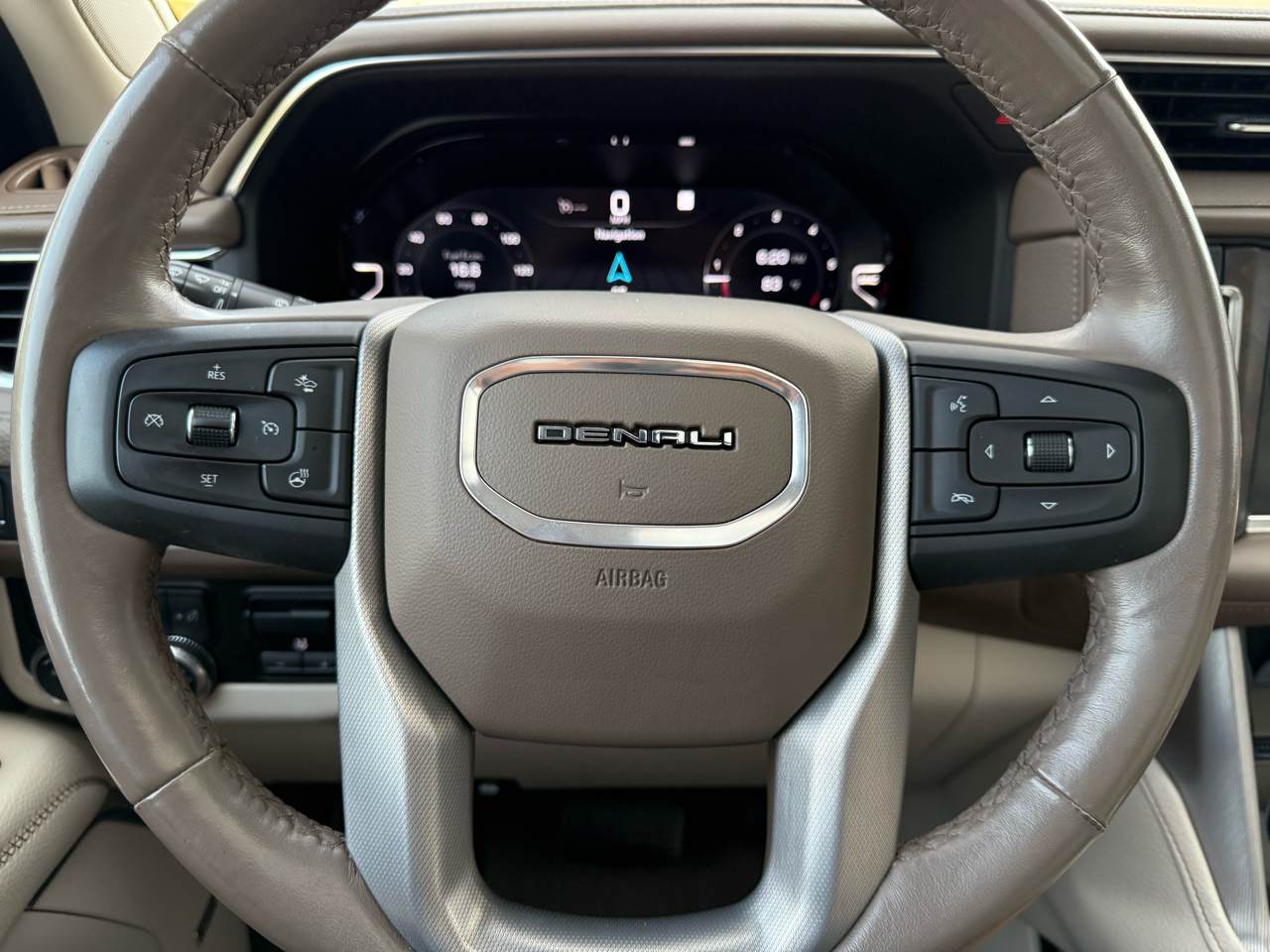 2022 Gmc Yukon Denali photo 14