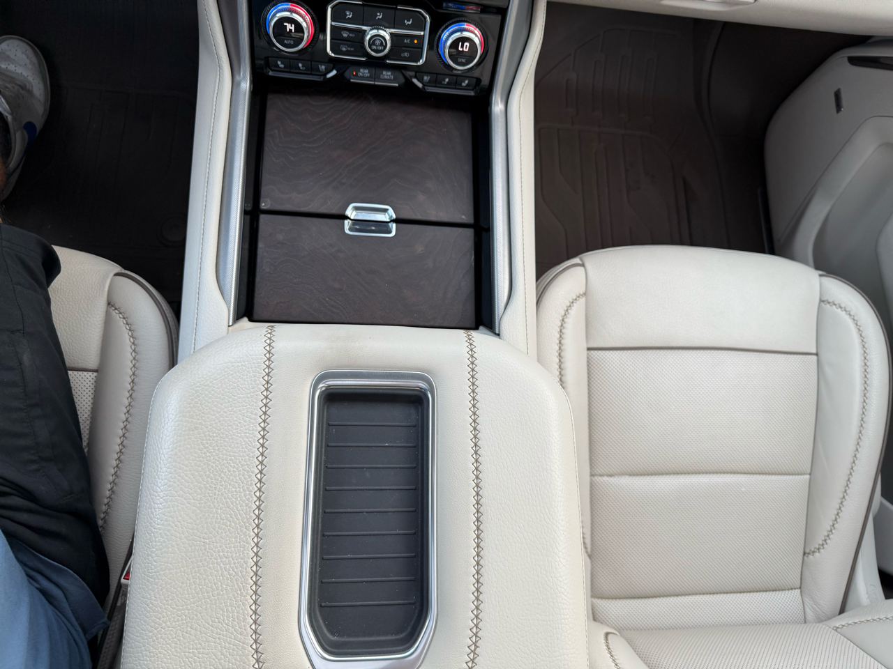 2022 Gmc Yukon Denali photo 17