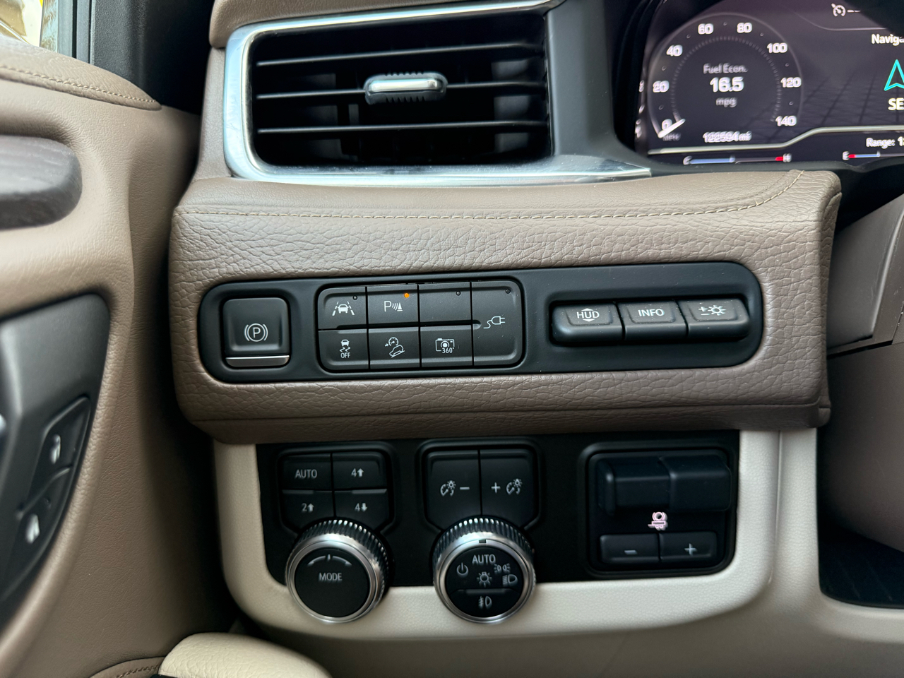 2022 Gmc Yukon Denali photo 19