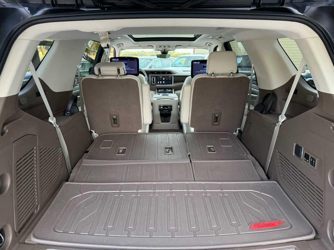 2022 Gmc Yukon Denali photo 26