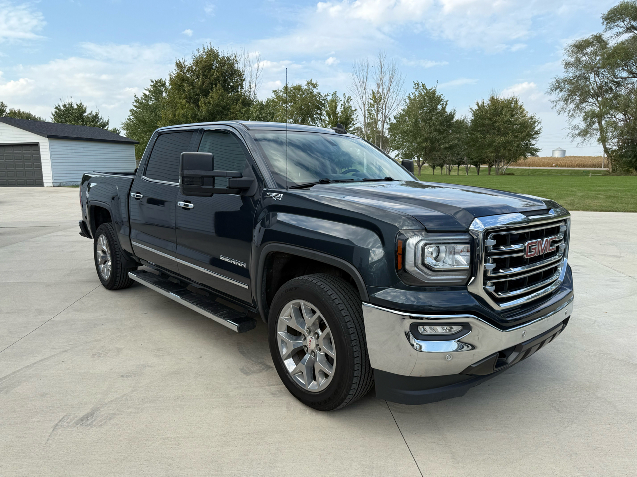 2017 Gmc Sierra 1500 SLT photo 7