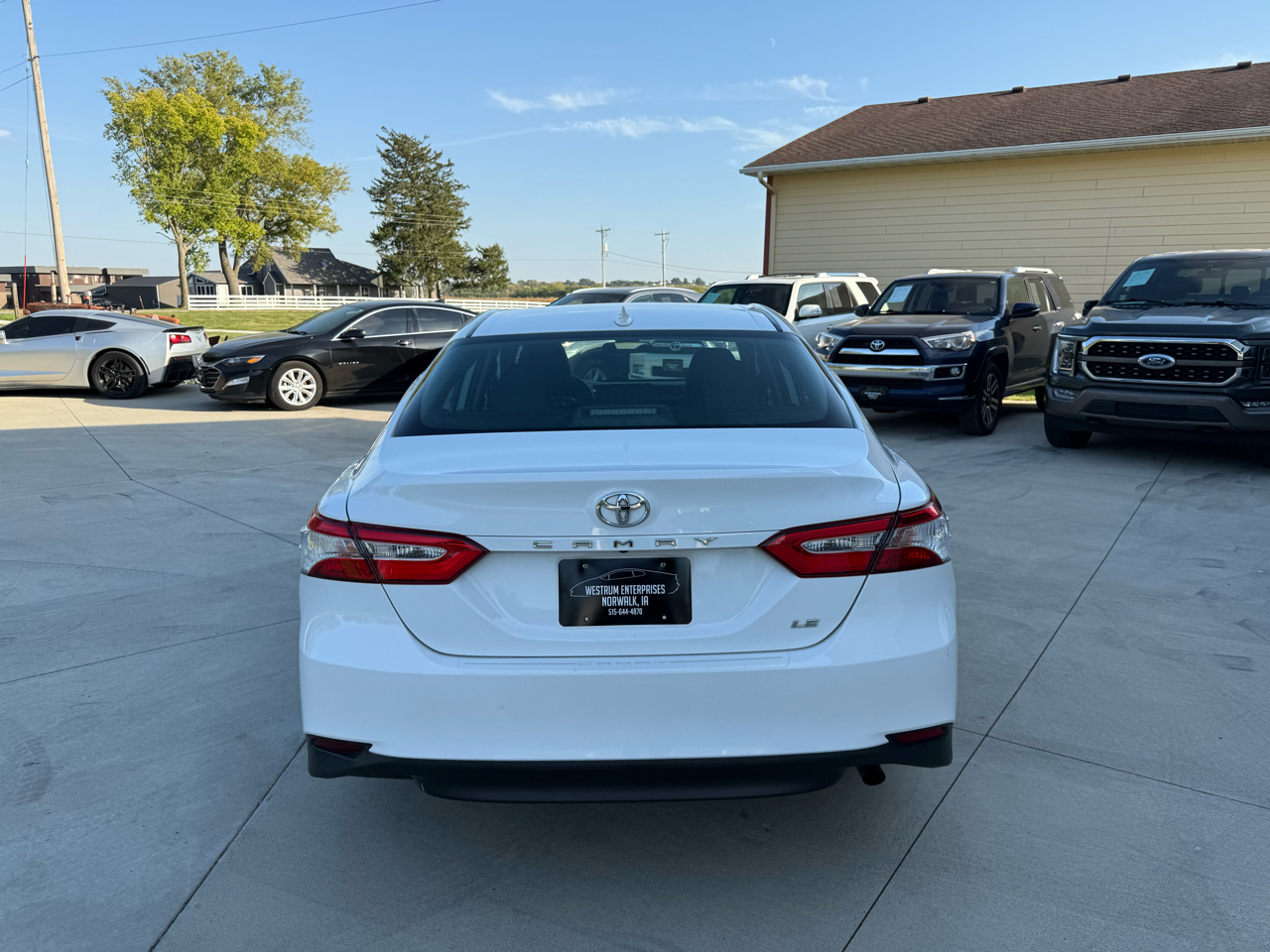 2020 Toyota Camry LE photo 4