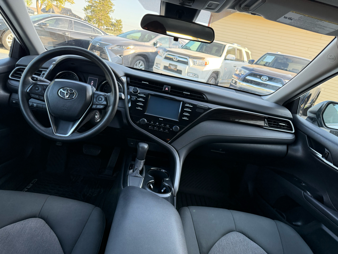 2020 Toyota Camry LE photo 11