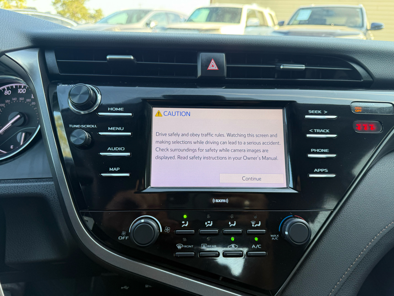 2020 Toyota Camry LE photo 14