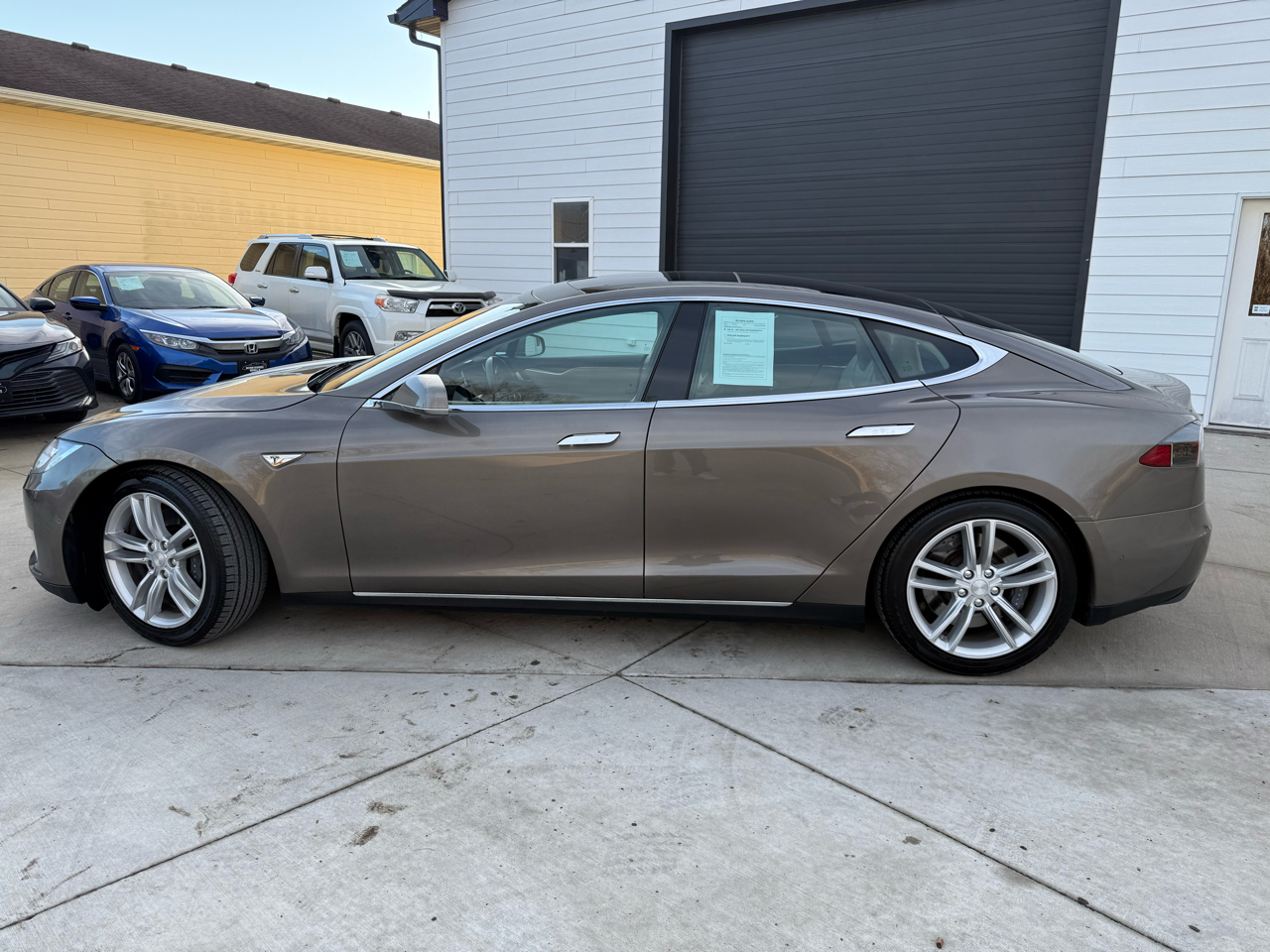 Tesla Model S 85D 2015