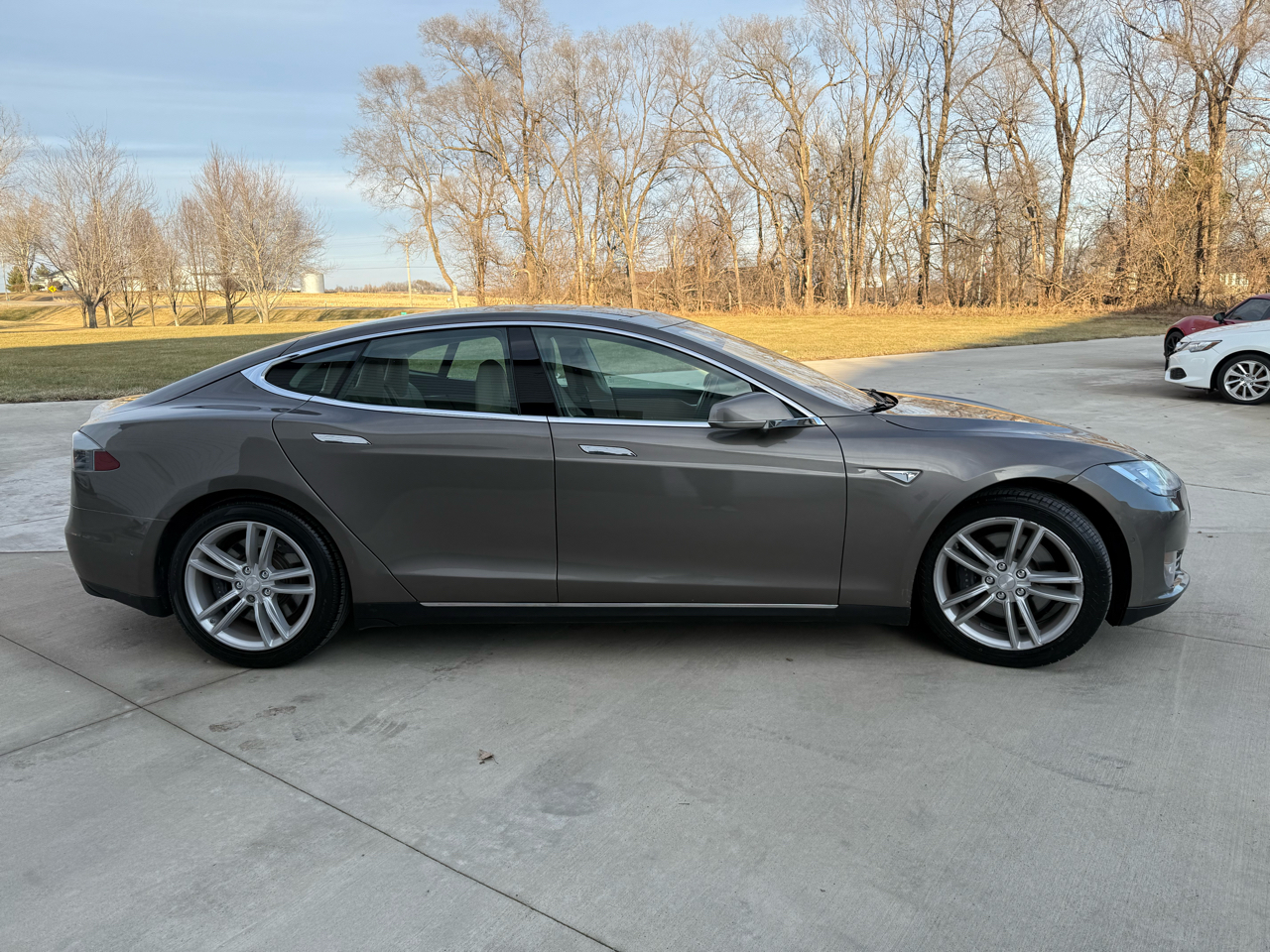 Tesla Model S 85D 2015